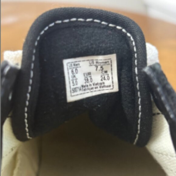 Black Old Skool Vans Low Top Womens: 7.5  Mens: 6.0 - Picture 7 of 14